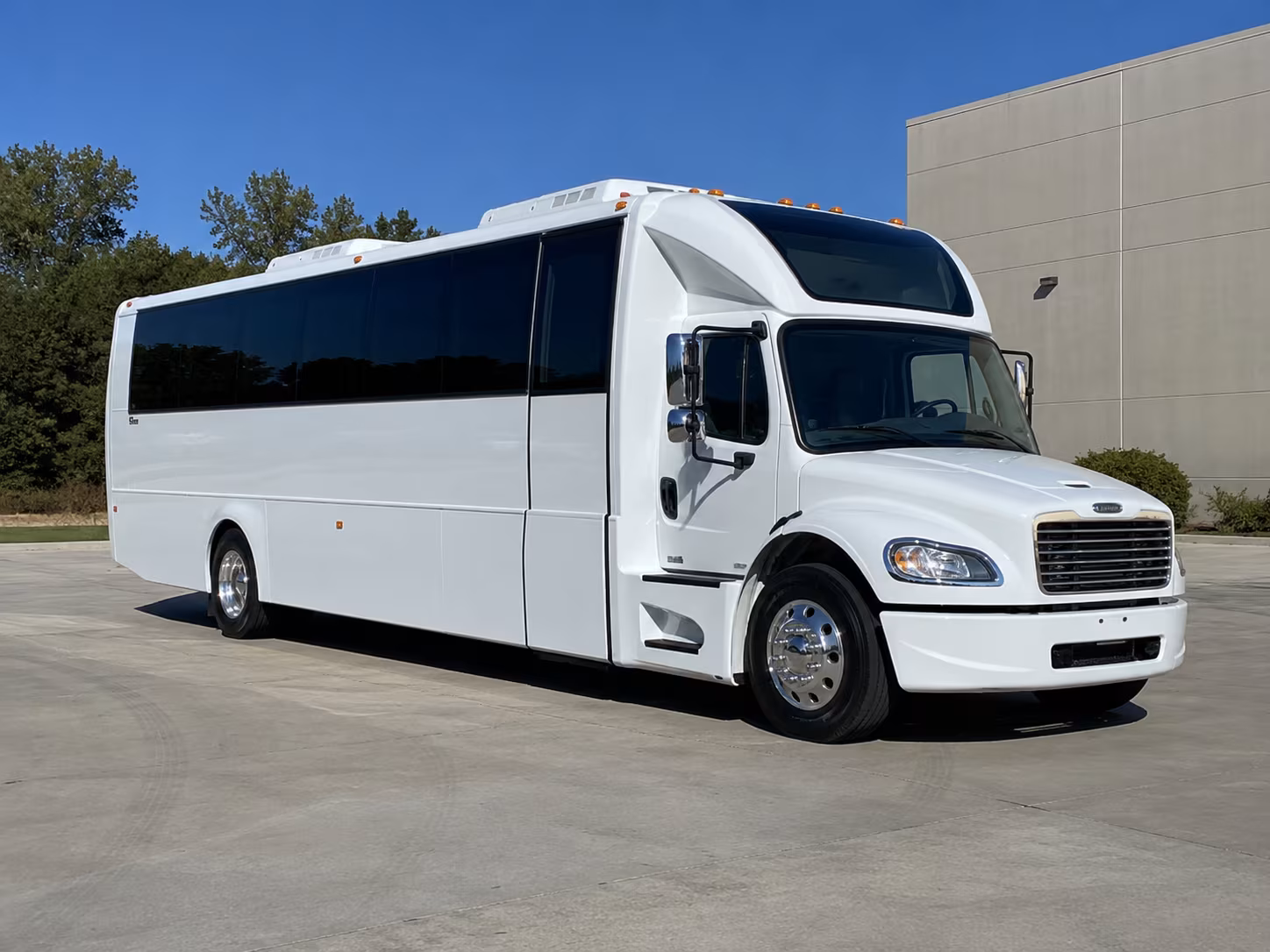 santa clarita 28 passenger party bus