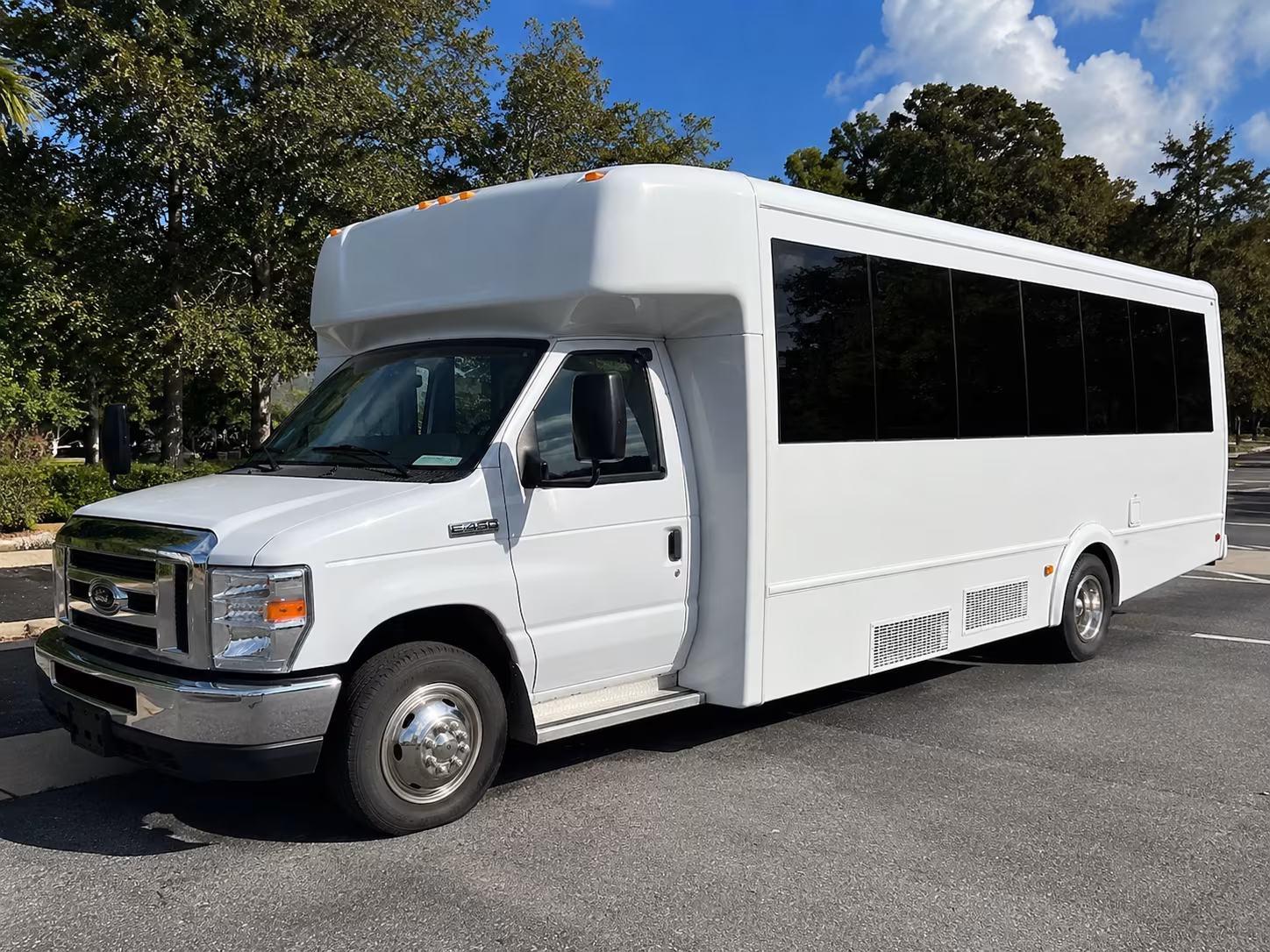 santa clarita concert party bus rental
